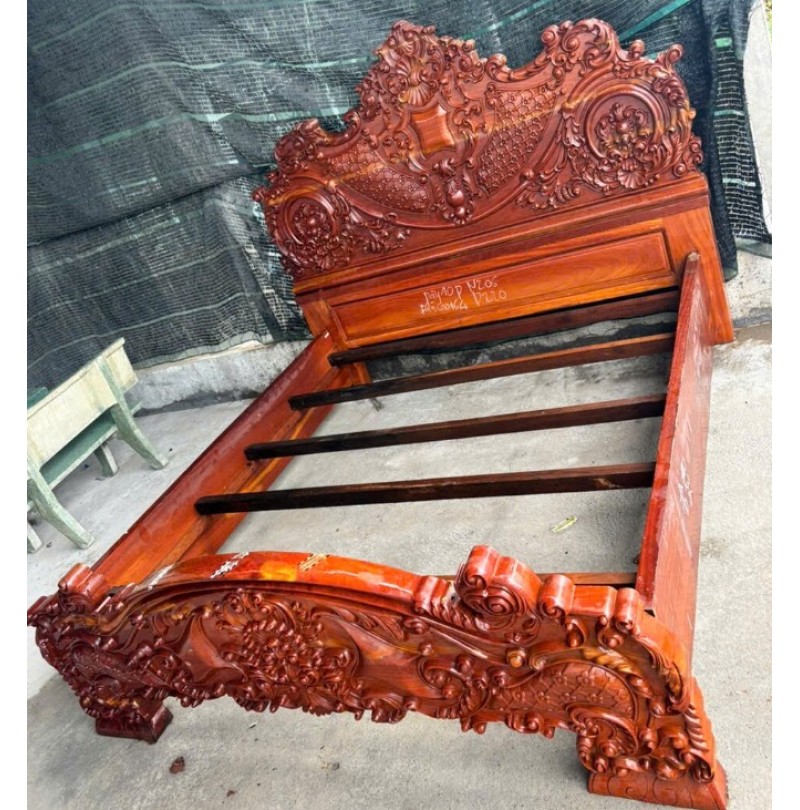 thanh-ly-giuong-ngu-go-do-hang-cao-cap-00.jpg