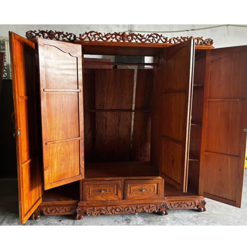 tu-quan-ao-go-go-do-4-canh-mau-hoang-gia-00.jpg