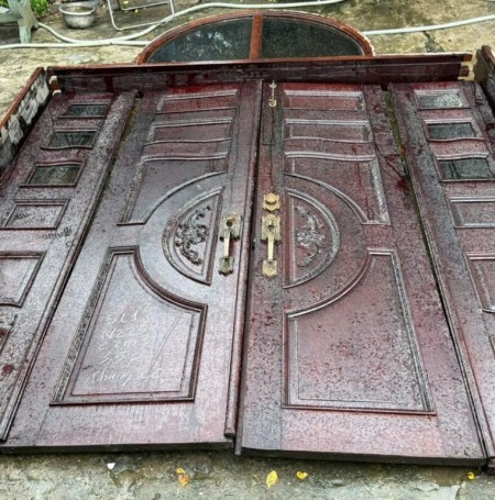 Bộ Cửa 4 Cánh Gỗ Căm Xẻ Chạm Khắc Đẹp