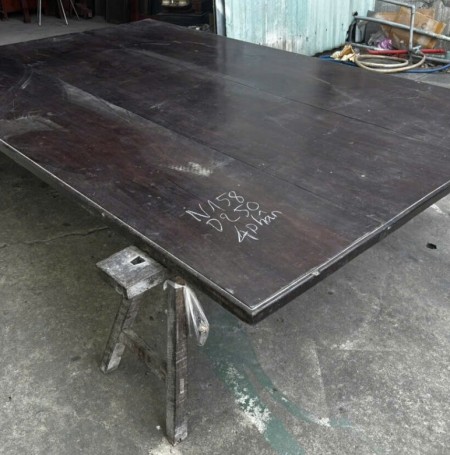 Bộ Ván Ngựa Gõ Mật Xưa Không Có Giác