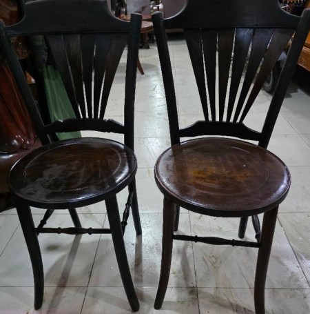 Ghế Rẻ Quạt Xưa Gỗ Đỏ - Thu Mua Ghế Cổ Xưa Cũ Giá Cao Tại TPHCM