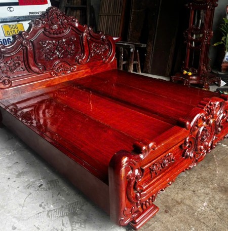 GIƯỜNG GỖ CĂM XE MẪU LOUIS HOÀNG GIA THANH LÝ GIÁ RẺ 