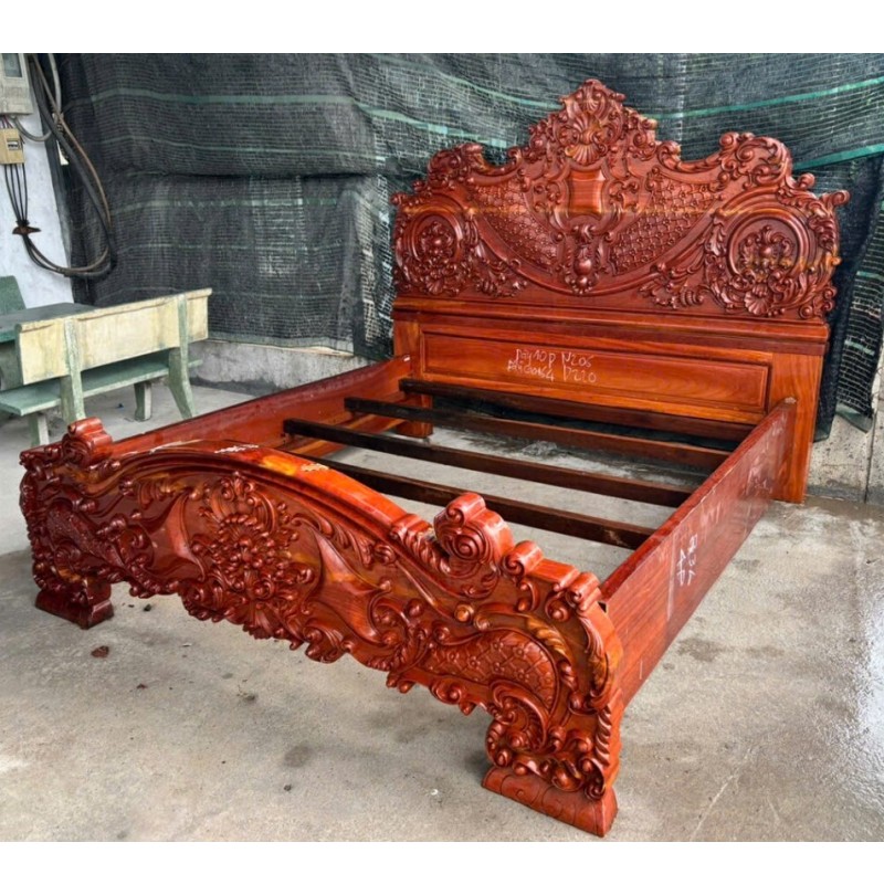 Thanh Lý Giường Ngủ Gỗ Đỏ Hàng Cao Cấp Giá Tốt